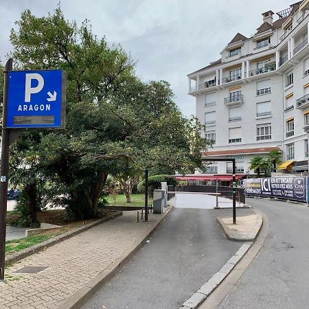 Quartier Du Chateau, Superbe Appartement Avec Parking Pau Exteriör bild