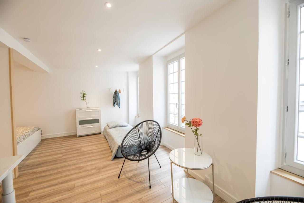 Quartier Du Chateau, Superbe Appartement Avec Parking Pau Exteriör bild
