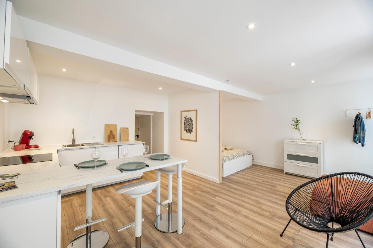 Quartier Du Chateau, Superbe Appartement Avec Parking Pau Exteriör bild