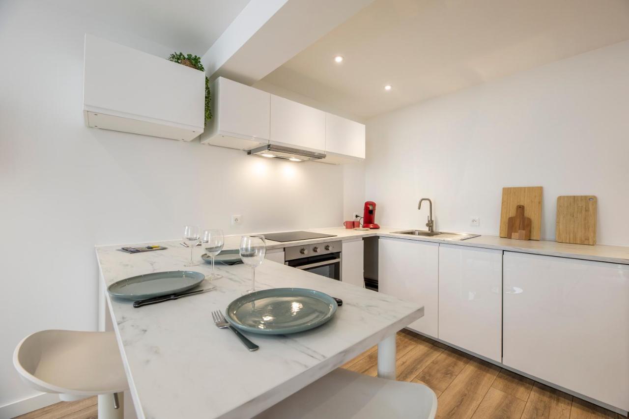Quartier Du Chateau, Superbe Appartement Avec Parking Pau Exteriör bild