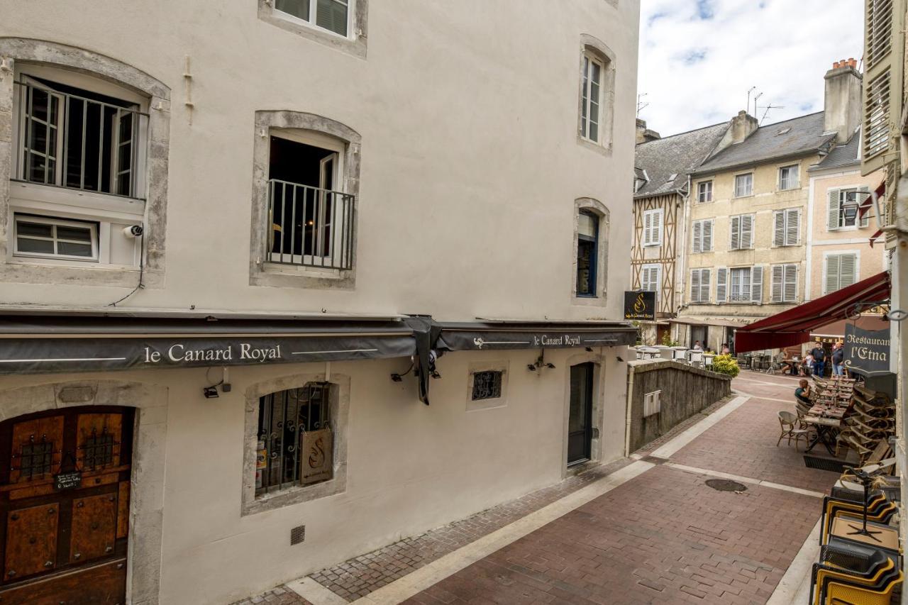 Quartier Du Chateau, Superbe Appartement Avec Parking Pau Exteriör bild