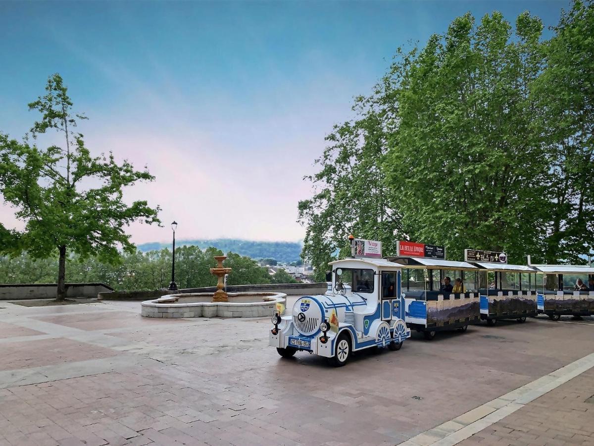 Quartier Du Chateau, Superbe Appartement Avec Parking Pau Exteriör bild